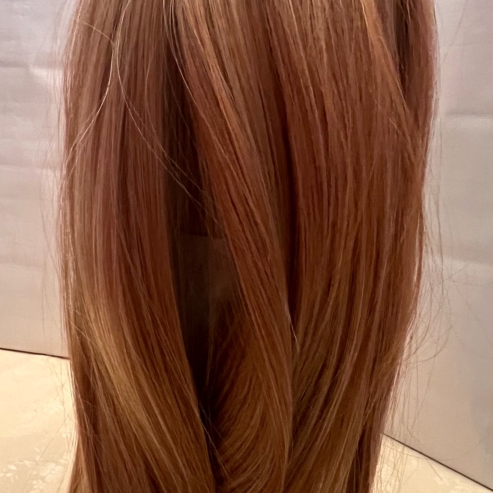 Light auburn wig topper with shape and highlights. - Picture 3 of 5